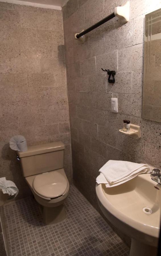 Hotel D'Monica San Cristóbal de Las Casas 외부 사진